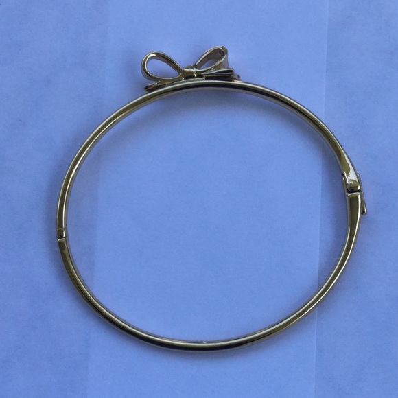 Kate Spade ♠️ Bow Bracelet - Picture 2 of 3